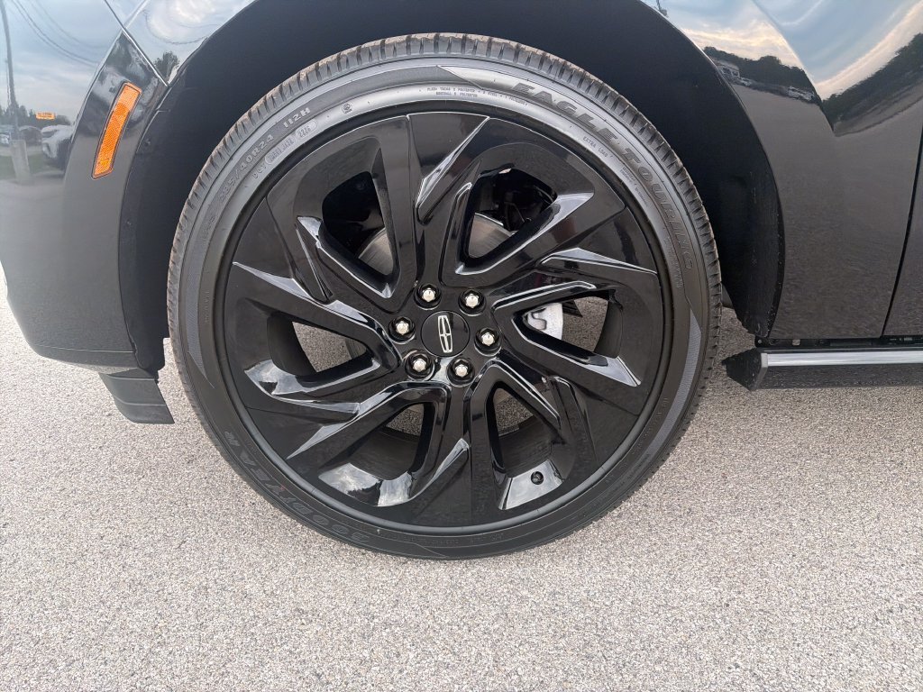 New 2027 Lincoln Navigator Reserve w/ Jet Appearance Package AWD/4WD image 10