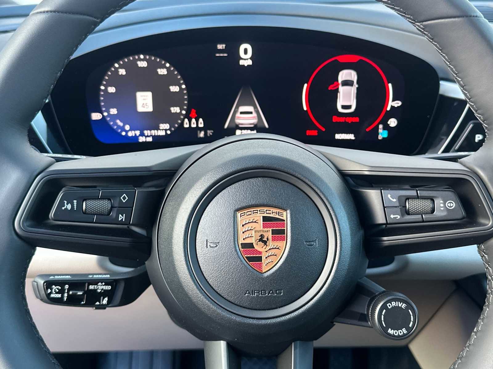 New 2025 Porsche Macan Electric RWD image 25