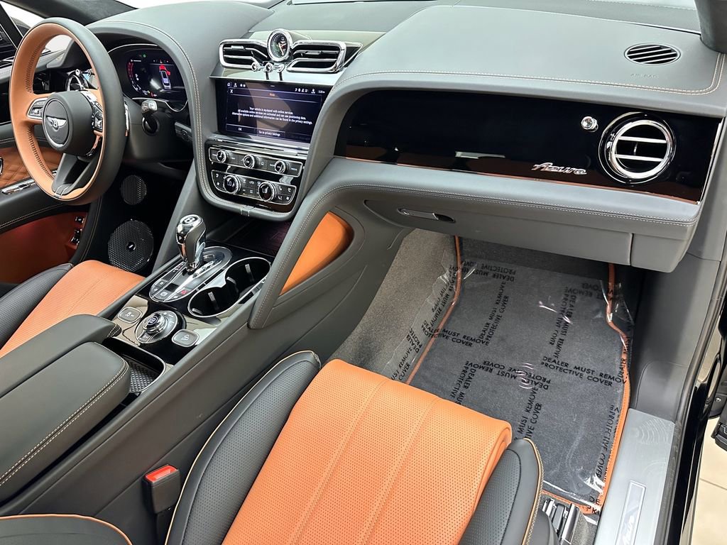 Used 2024 Bentley Bentayga image 4