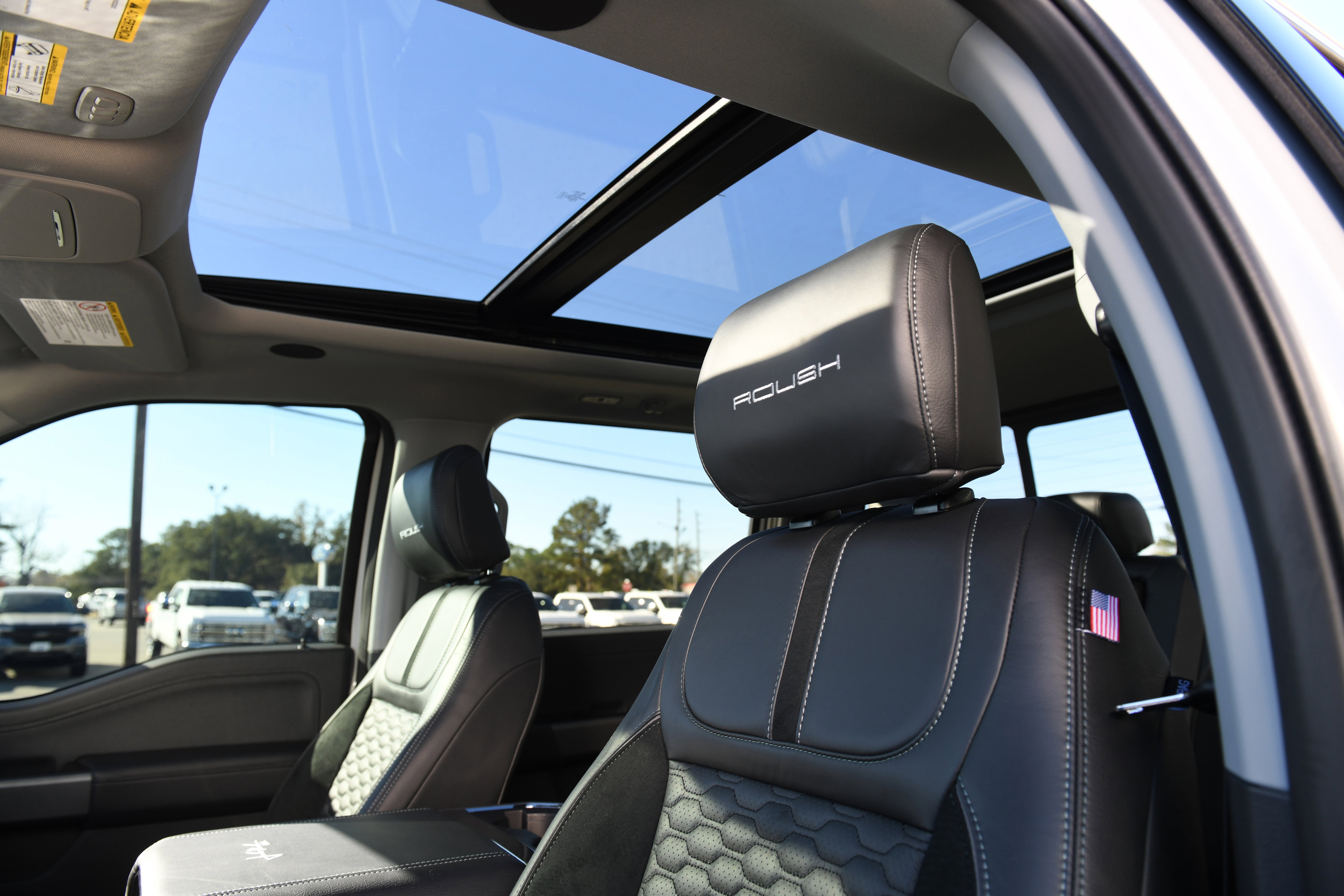 New 2026 Ford F250 Lariat w/ Black Appearance Package image 52