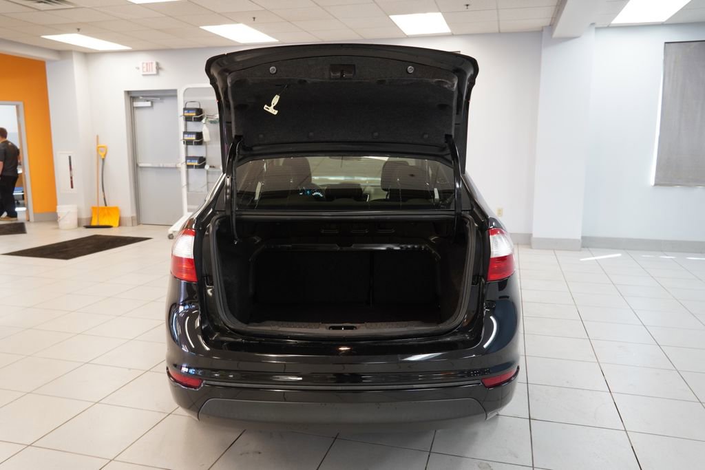 Used 2018 Ford Fiesta SE w/ Equipment Group 201A image 9