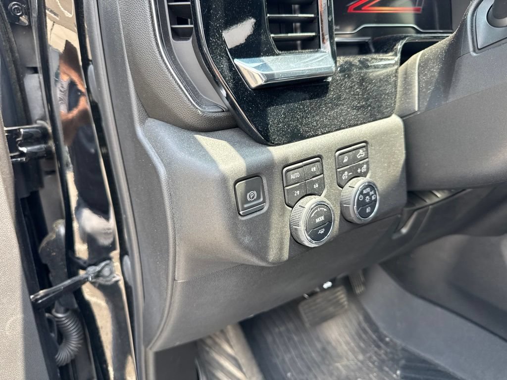 Used 2024 Chevrolet Silverado 2500 LTZ w/ LTZ Convenience Package AWD/4WD image 21