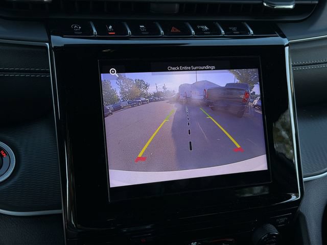 Used 2025 Jeep Grand Cherokee L Laredo RWD image 22