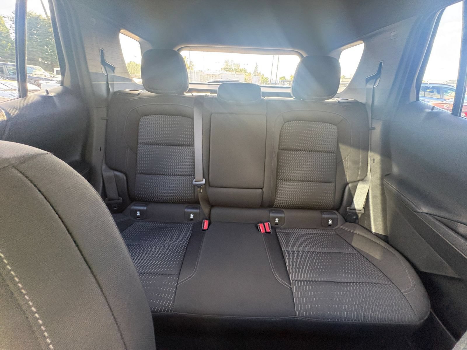 Used 2025 Chevrolet Equinox LT AWD/4WD image 38