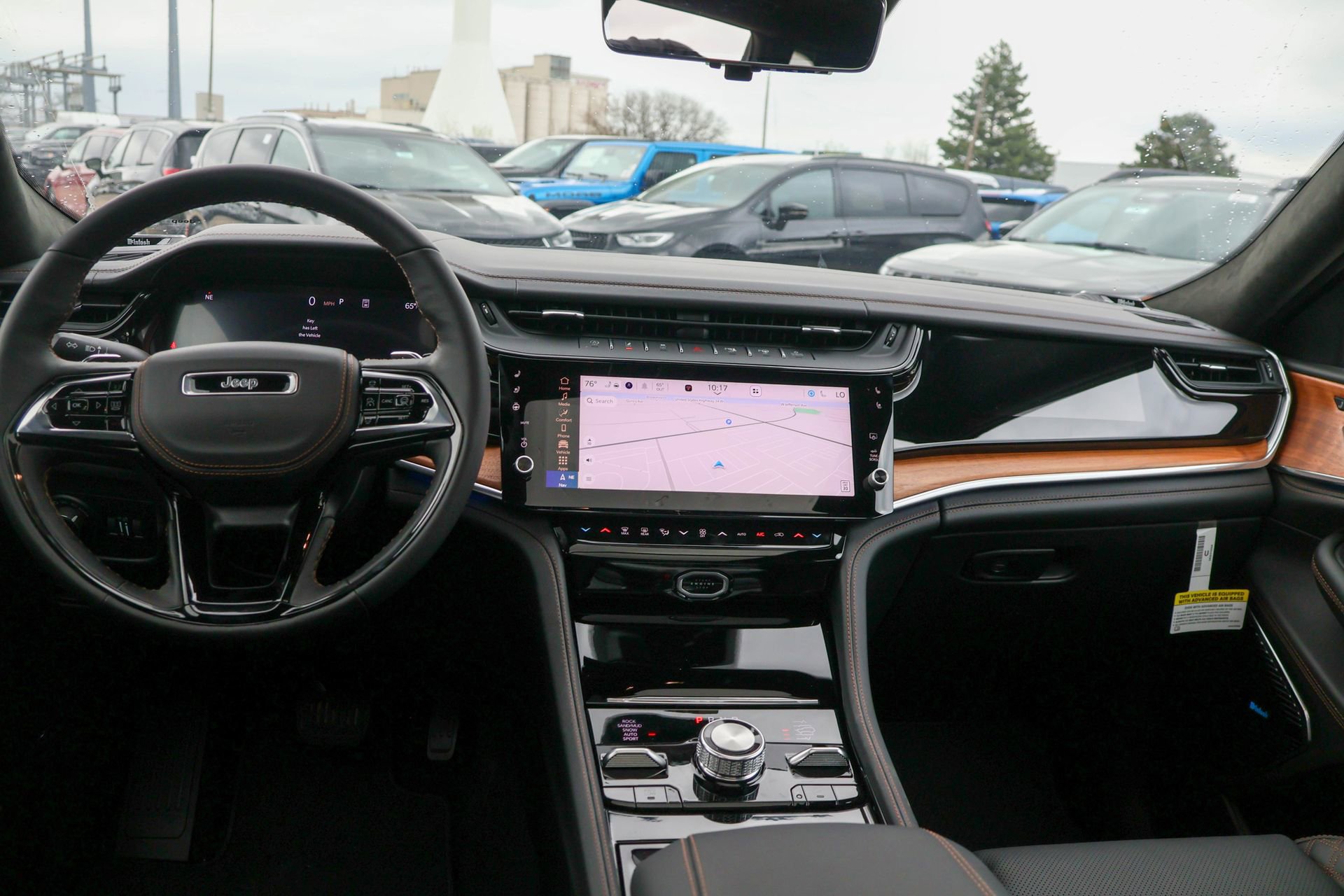 New 2026 Jeep Grand Cherokee Summit w/ Obsidian Package image 17