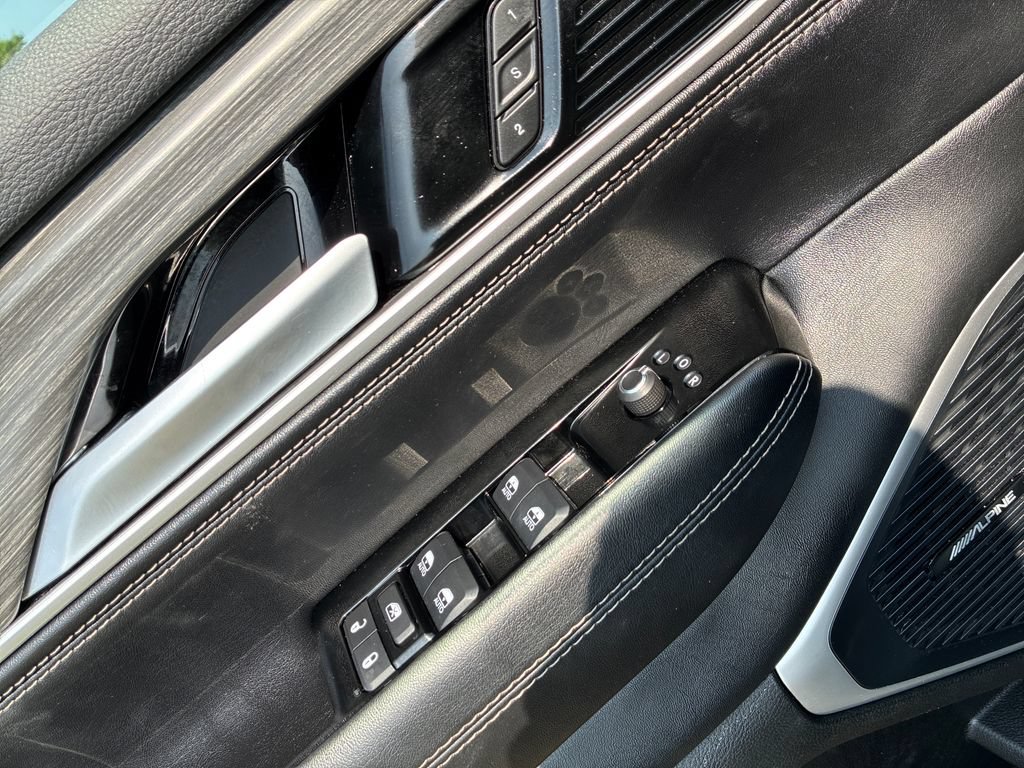 Used 2024 Jeep Wagoneer Series III AWD/4WD image 25