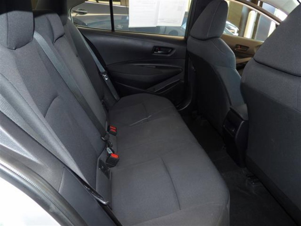 Used 2022 Toyota Corolla LE image 17