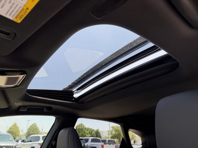 Used 2025 Lexus RX 350 Premium w/ Accessory Package (Z1) FWD image 24