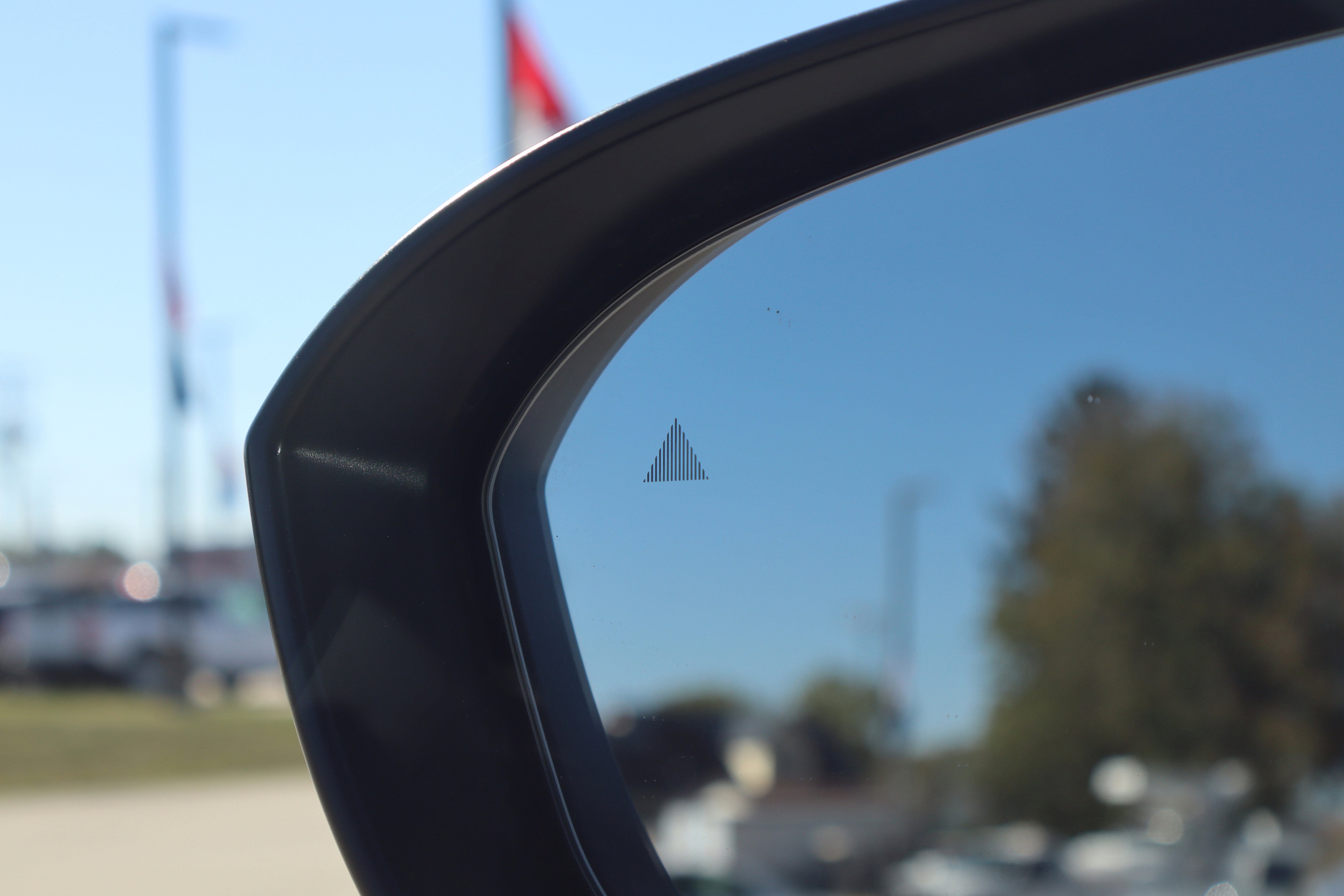 Used 2025 Nissan Rogue SV image 24