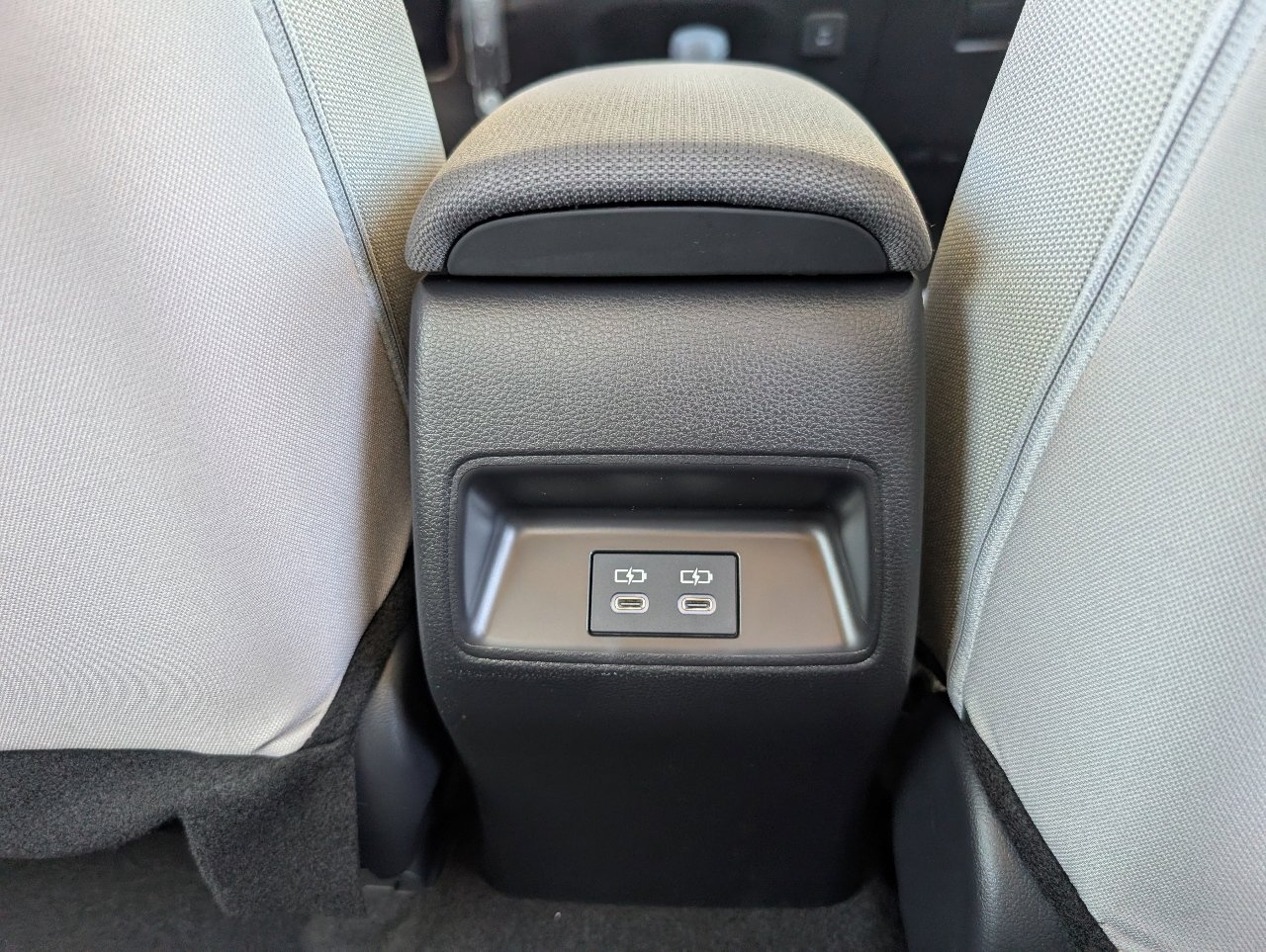 Used 2026 Toyota Corolla LE image 7