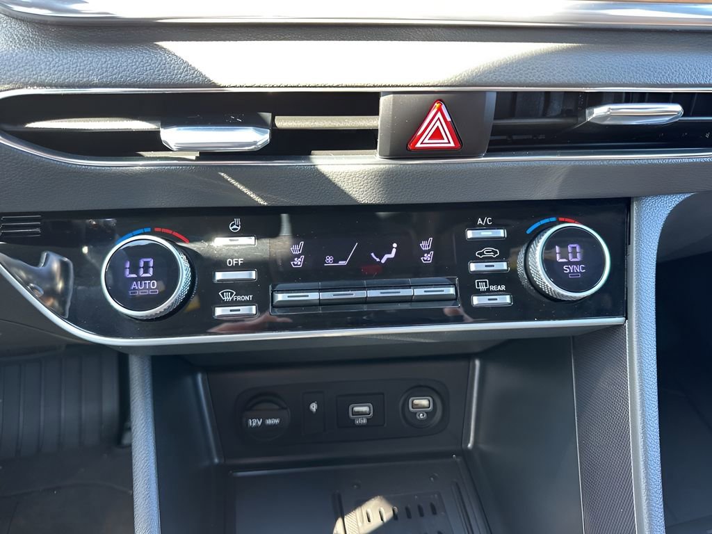 Used 2022 Hyundai Sonata Limited FWD image 17