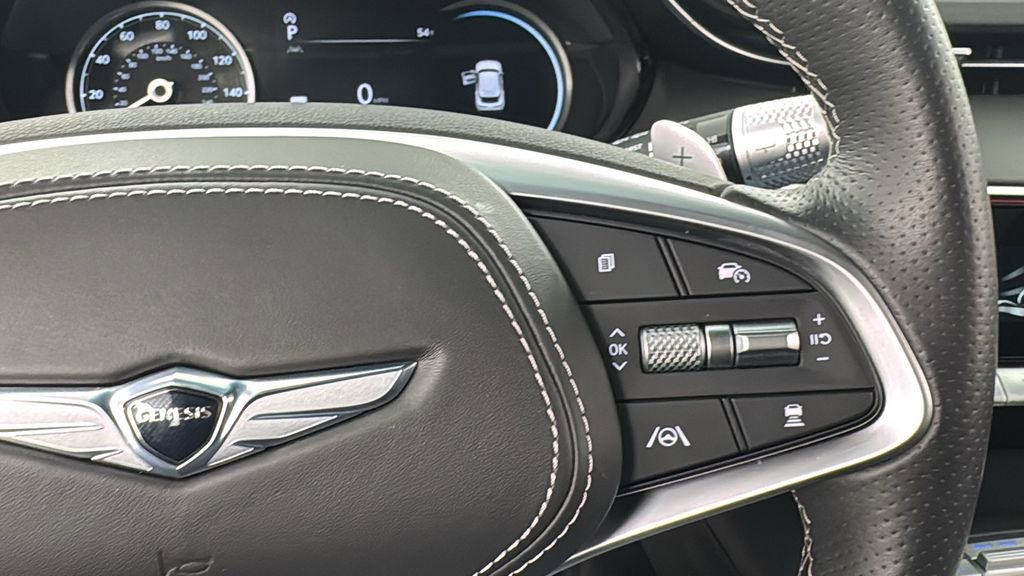 Used 2025 Genesis GV70 3.5T Sport image 23