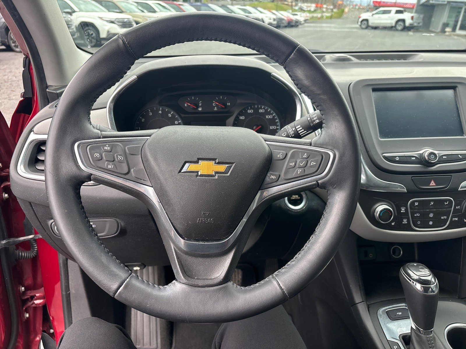 Used 2018 Chevrolet Equinox LT image 16
