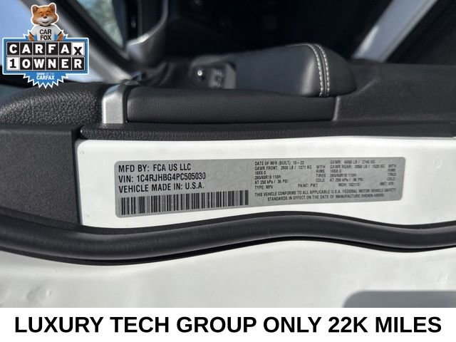 Used 2023 Jeep Grand Cherokee Limited w/ Luxury Tech Group II image 30