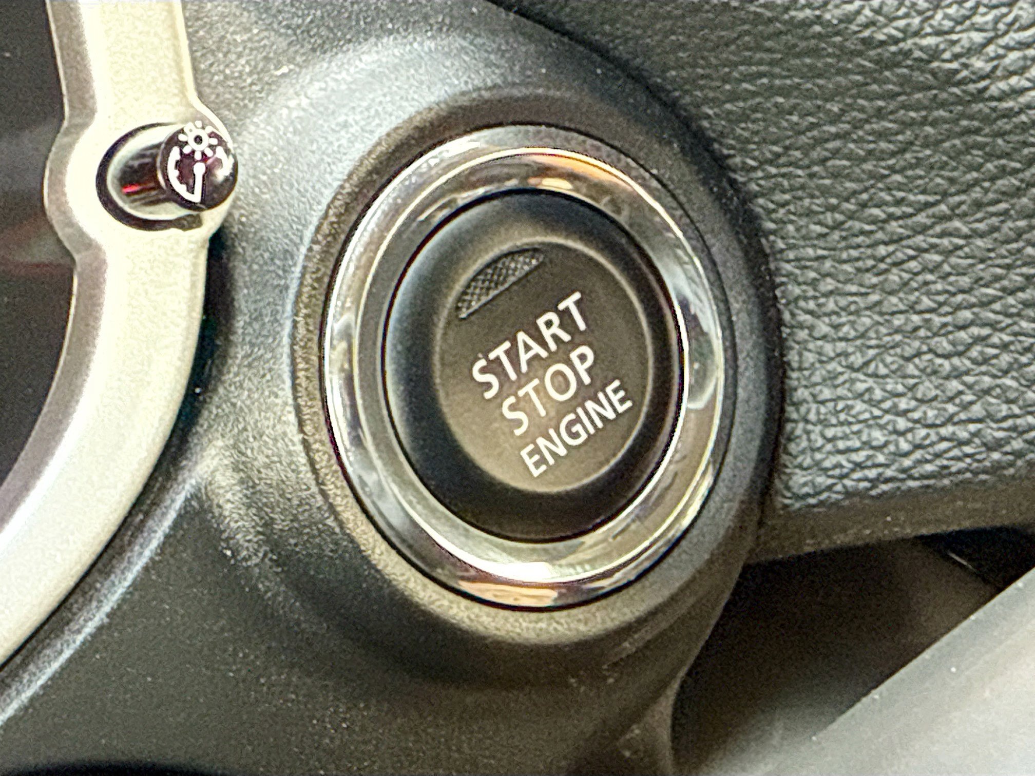 Used 2025 Mitsubishi Eclipse Cross Black Edition image 34