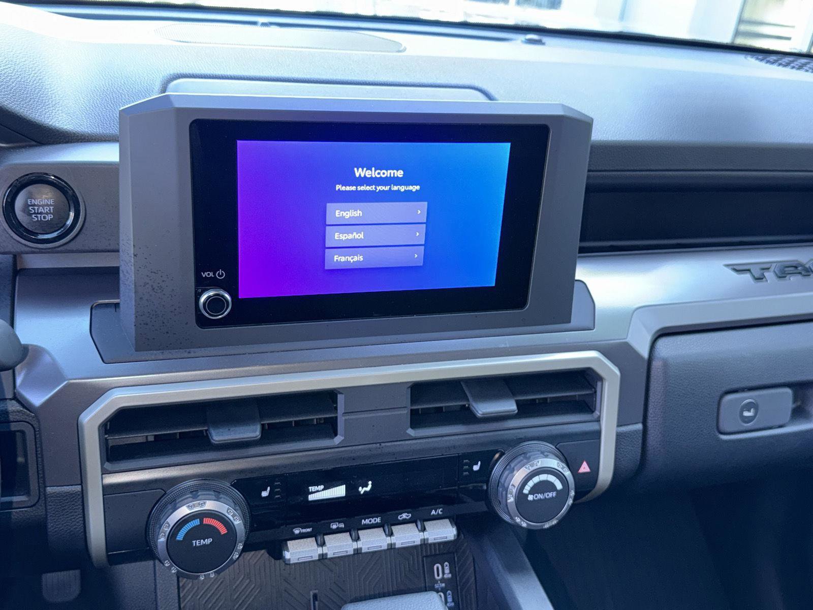 Certified 2025 Toyota Tacoma SR5 AWD/4WD image 22