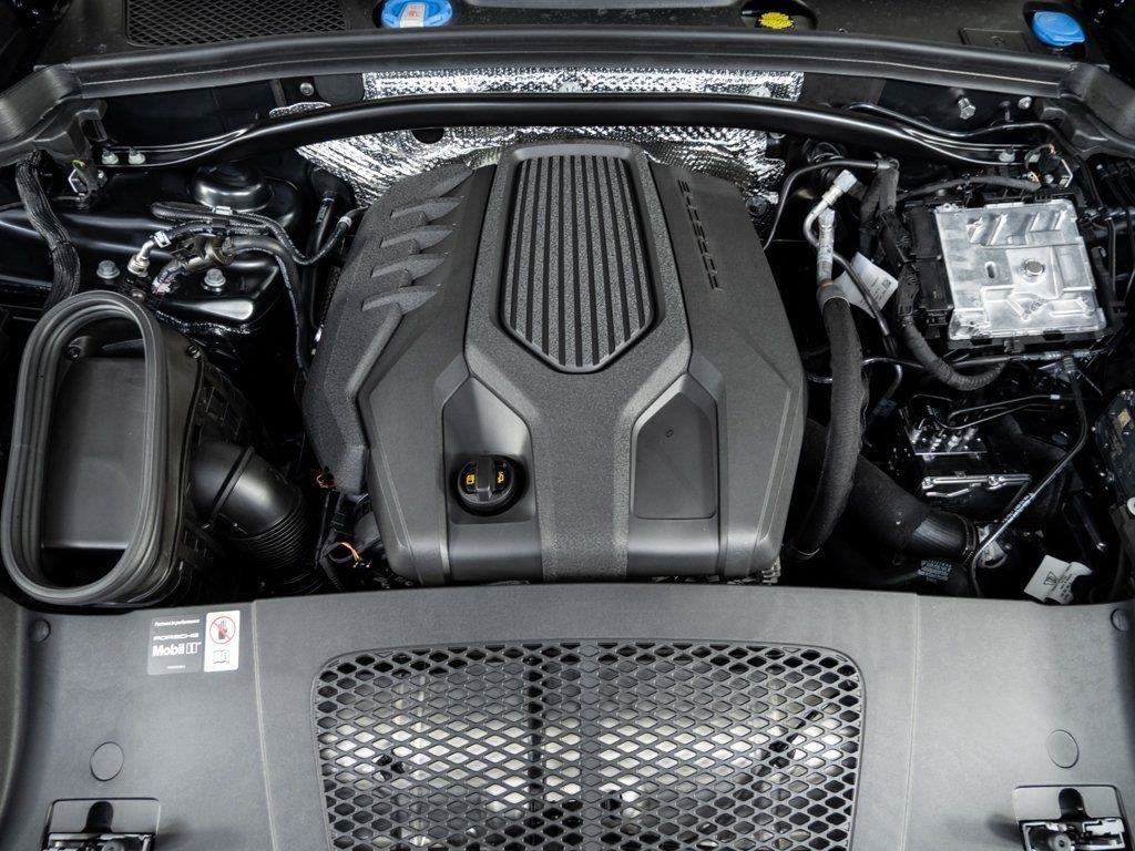 New 2026 Porsche Macan AWD/4WD image 35