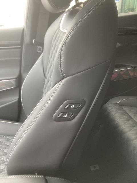 Used 2025 Genesis GV70 3.5T Sport w/ Sport Advanced Package image 19