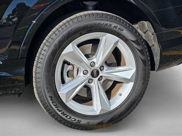 Certified 2025 Audi Q7 3.0T Premium image 21