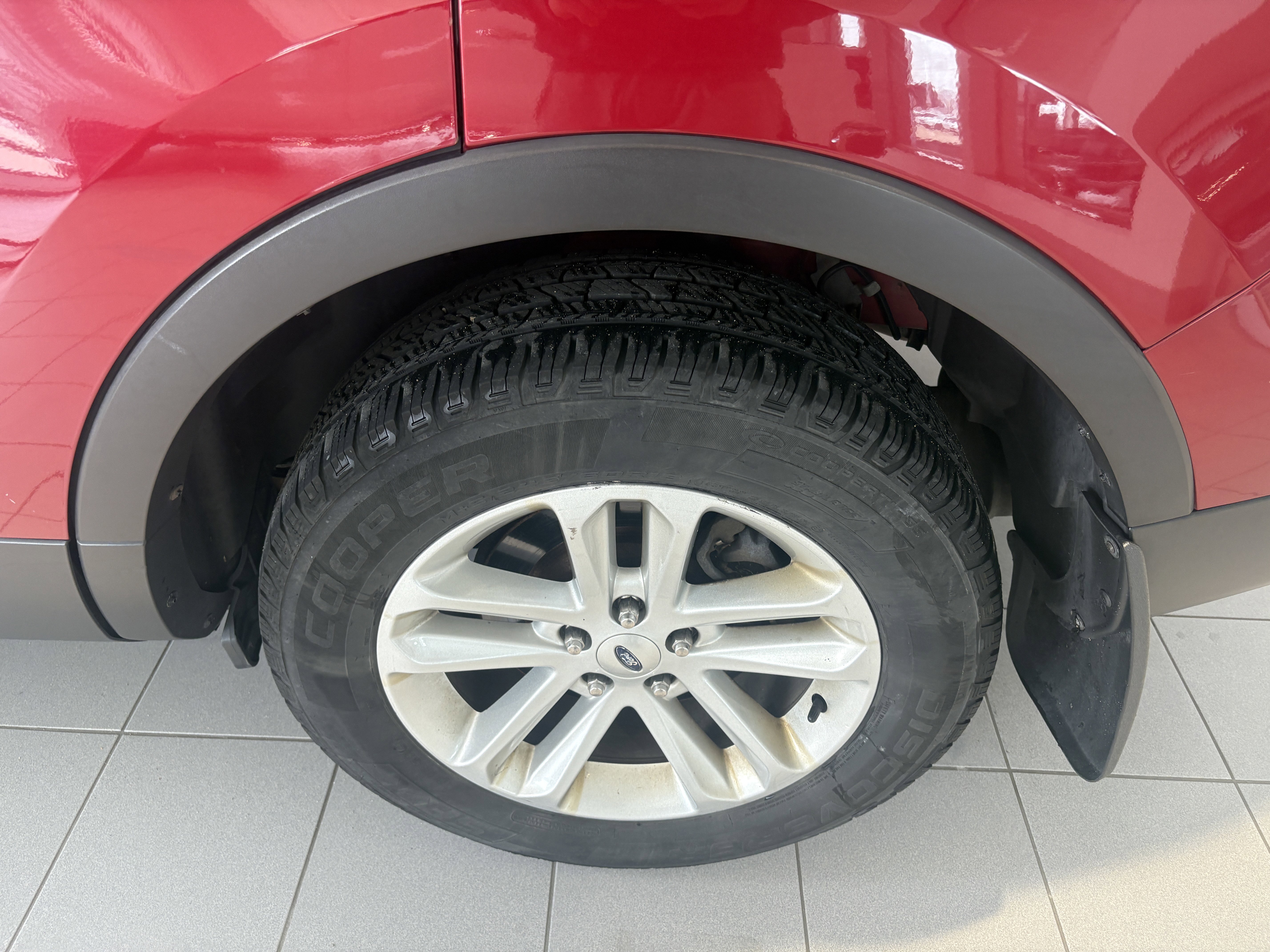 Used 2013 Ford Explorer XLT image 6