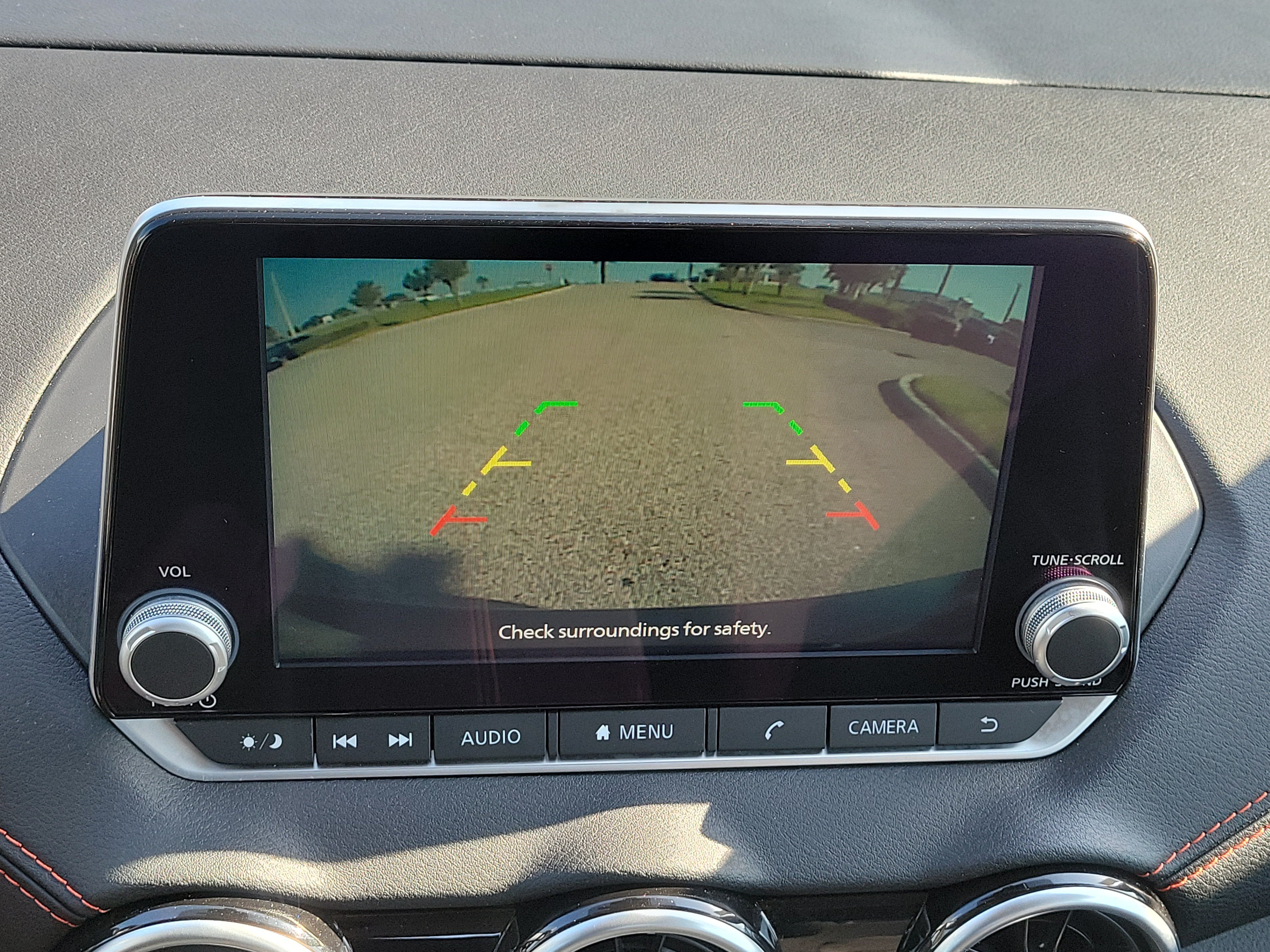 Certified 2025 Nissan Sentra SR FWD image 28