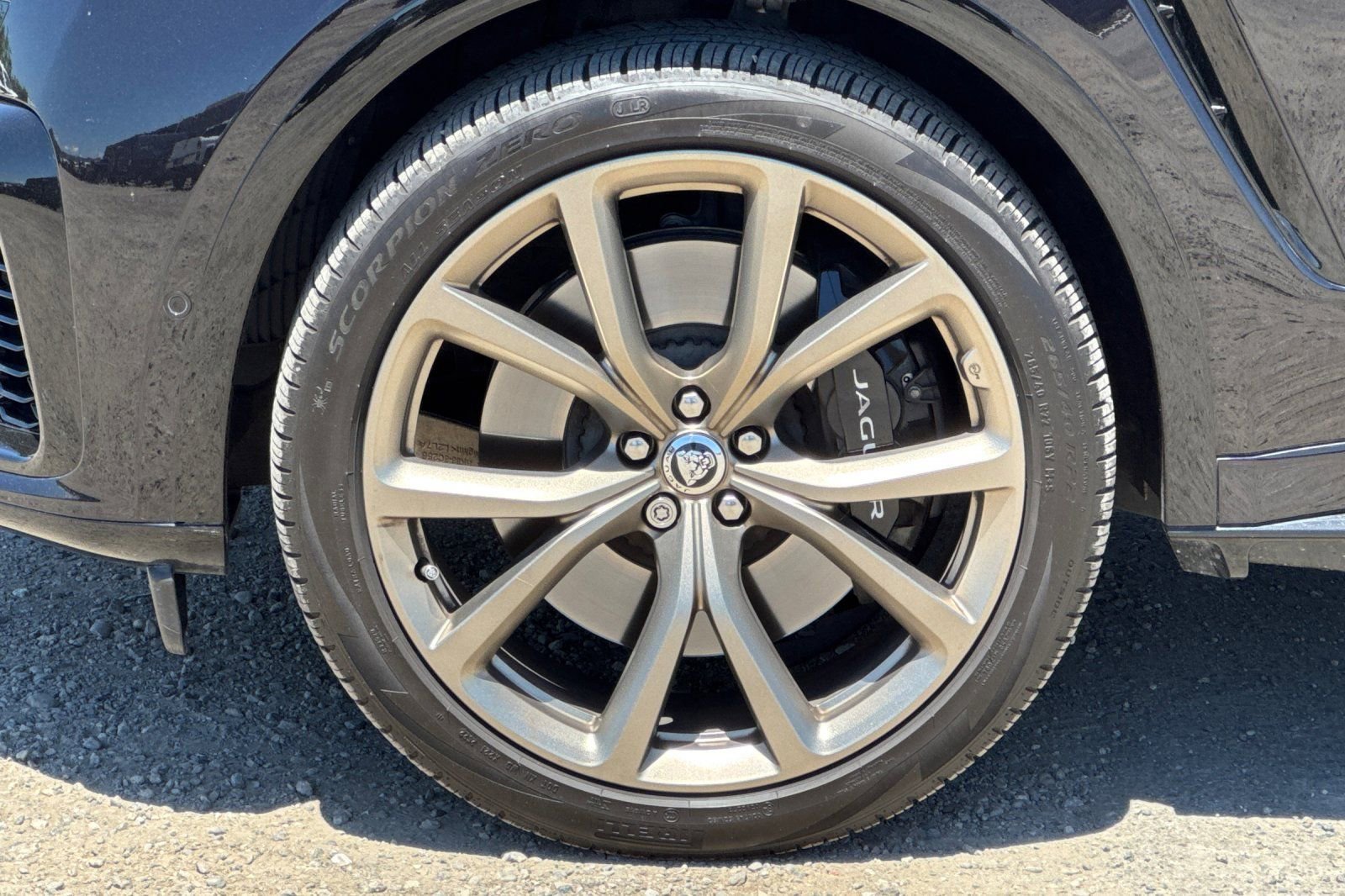 Used 2023 Jaguar F-PACE SVR AWD/4WD image 34