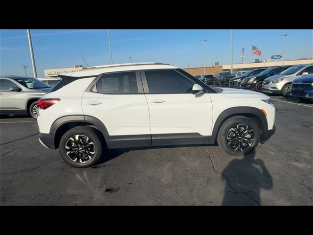 Certified 2023 Chevrolet TrailBlazer LT w/ Convenience Package image 9