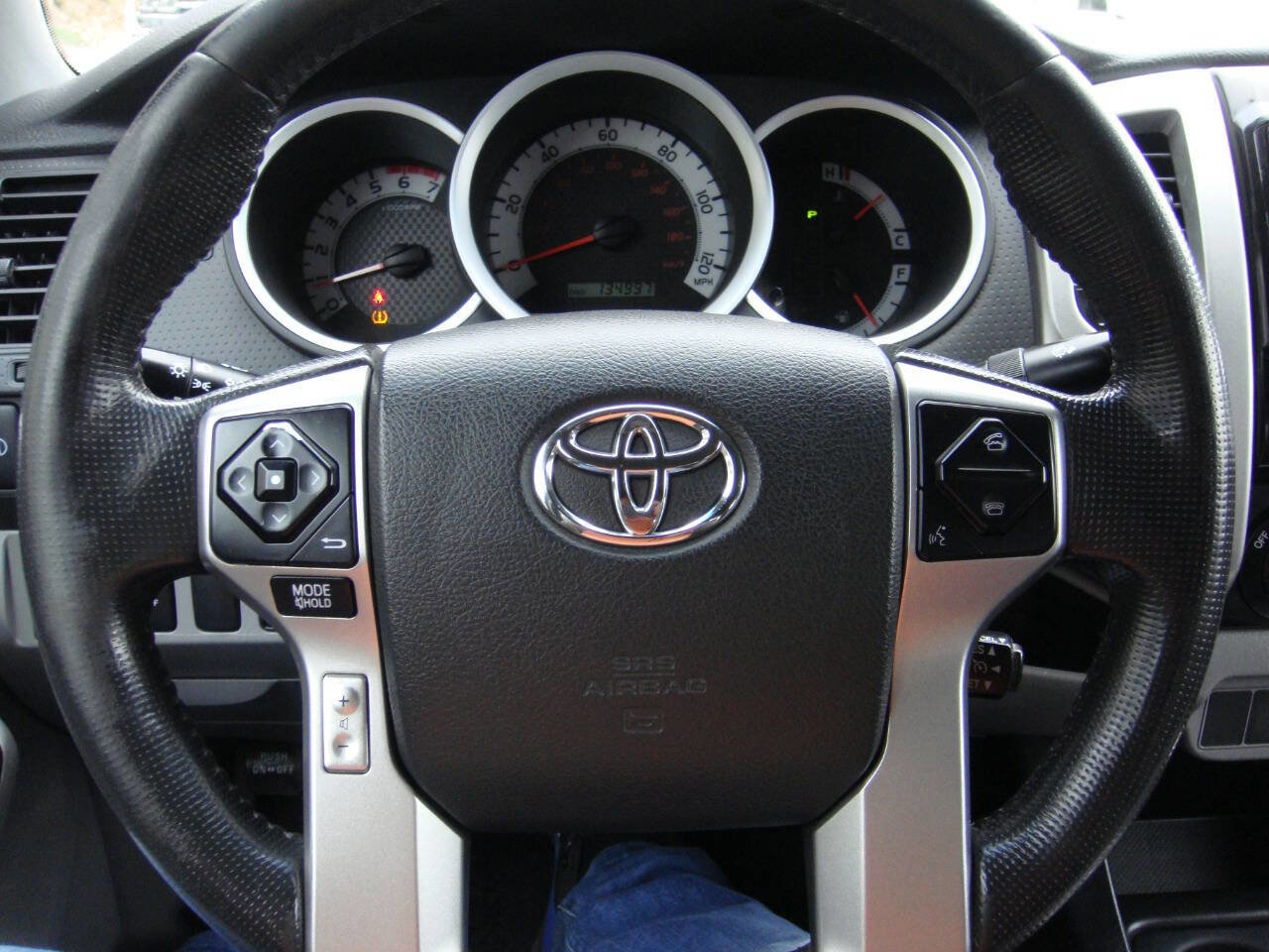 Used 2015 Toyota Tacoma 4x4 Double Cab w/ TRD Sport Package image 19