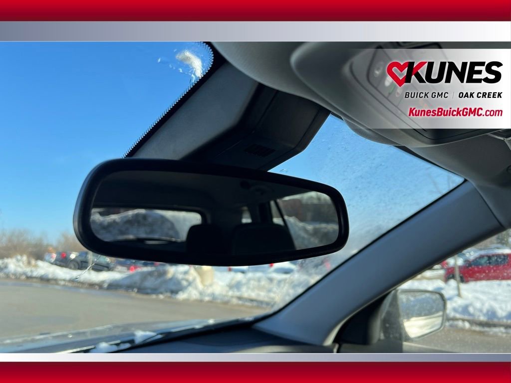 Used 2024 GMC Terrain SLE image 22