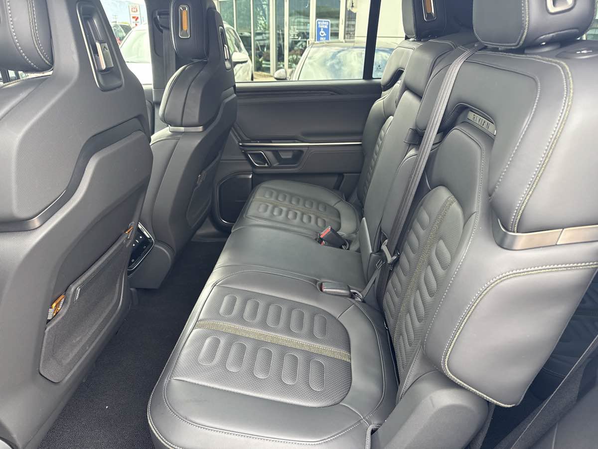 Used 2022 Rivian R1S Launch Edition Quad AWD/4WD image 13