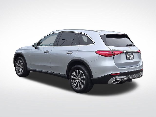 Used 2024 Mercedes-Benz GLC 300 4MATIC w/ Advanced USB Package image 4