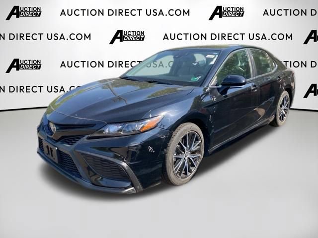 Used 2022 Toyota Camry SE