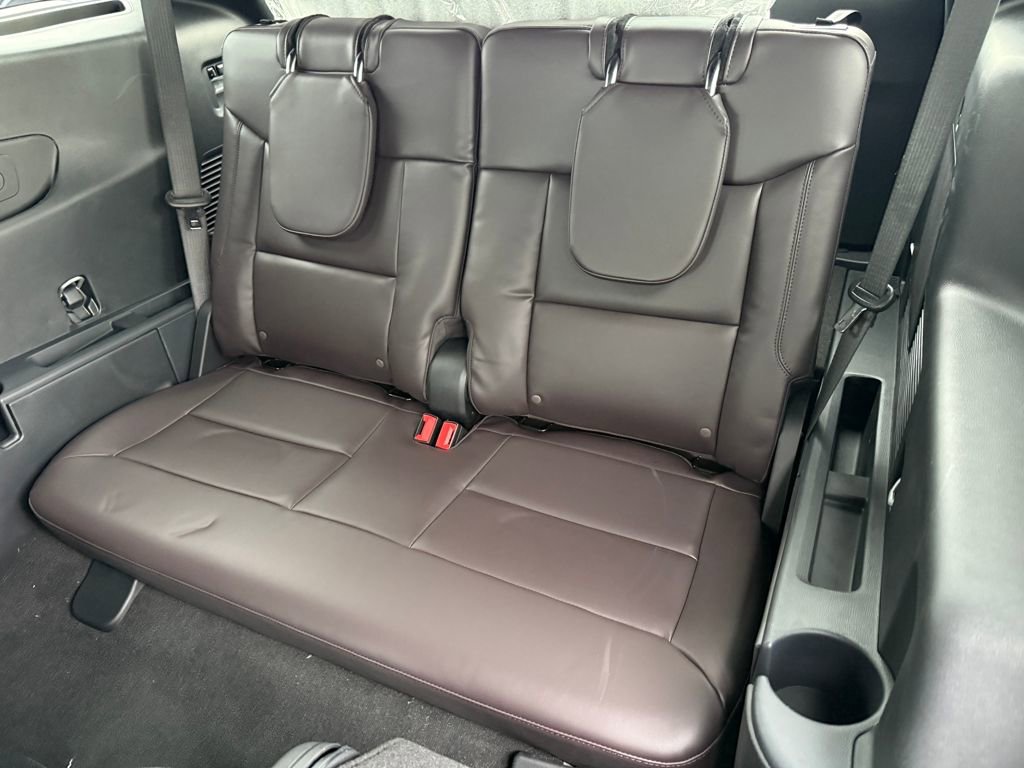 New 2026 Ford Explorer Platinum image 11