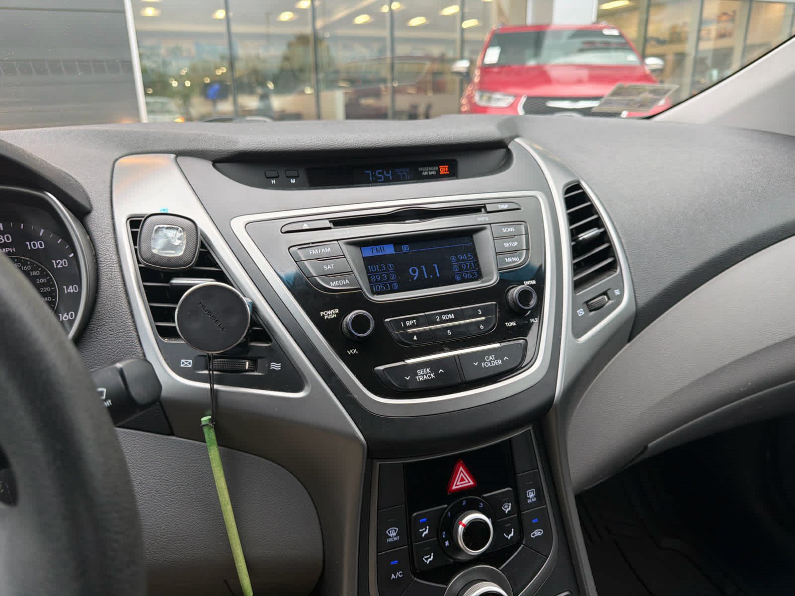 Used 2015 Hyundai Elantra SE FWD image 7
