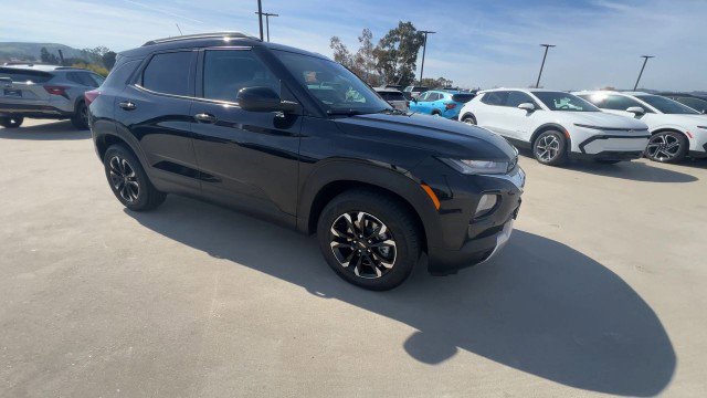 Used 2023 Chevrolet TrailBlazer LT image 2