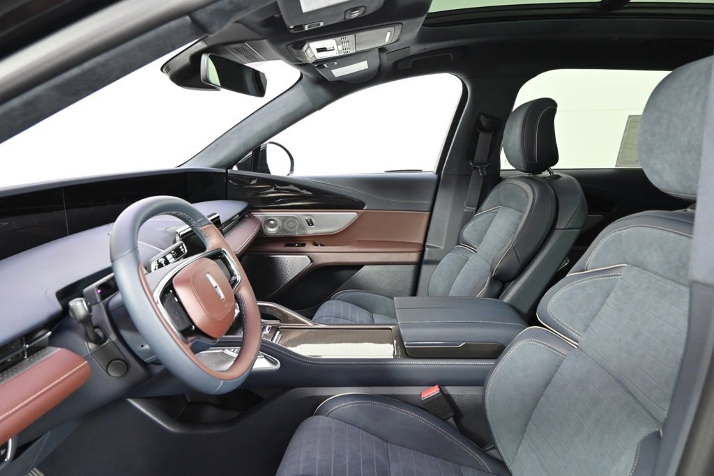 New 2026 Lincoln Nautilus Black Label image 13