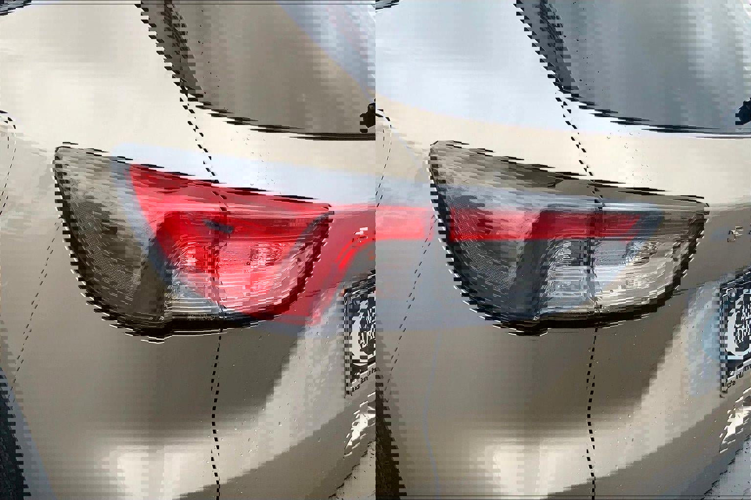 Used 2020 Ford Escape SE image 26