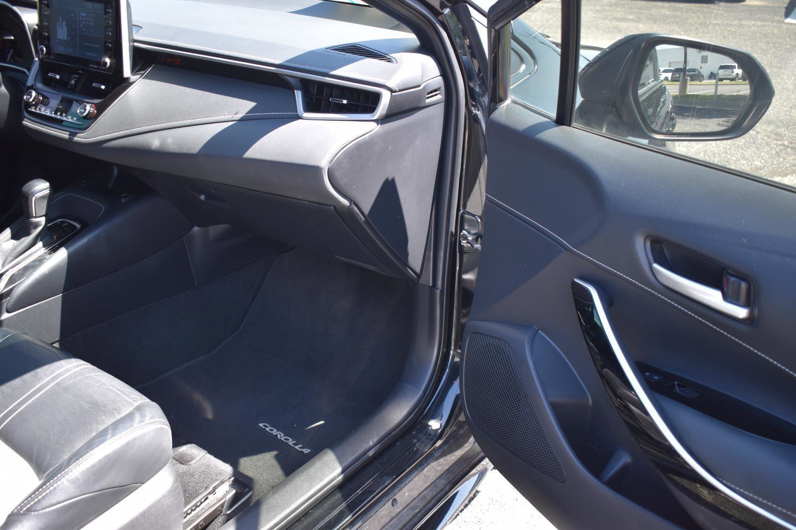 Used 2021 Toyota Corolla XSE FWD image 14
