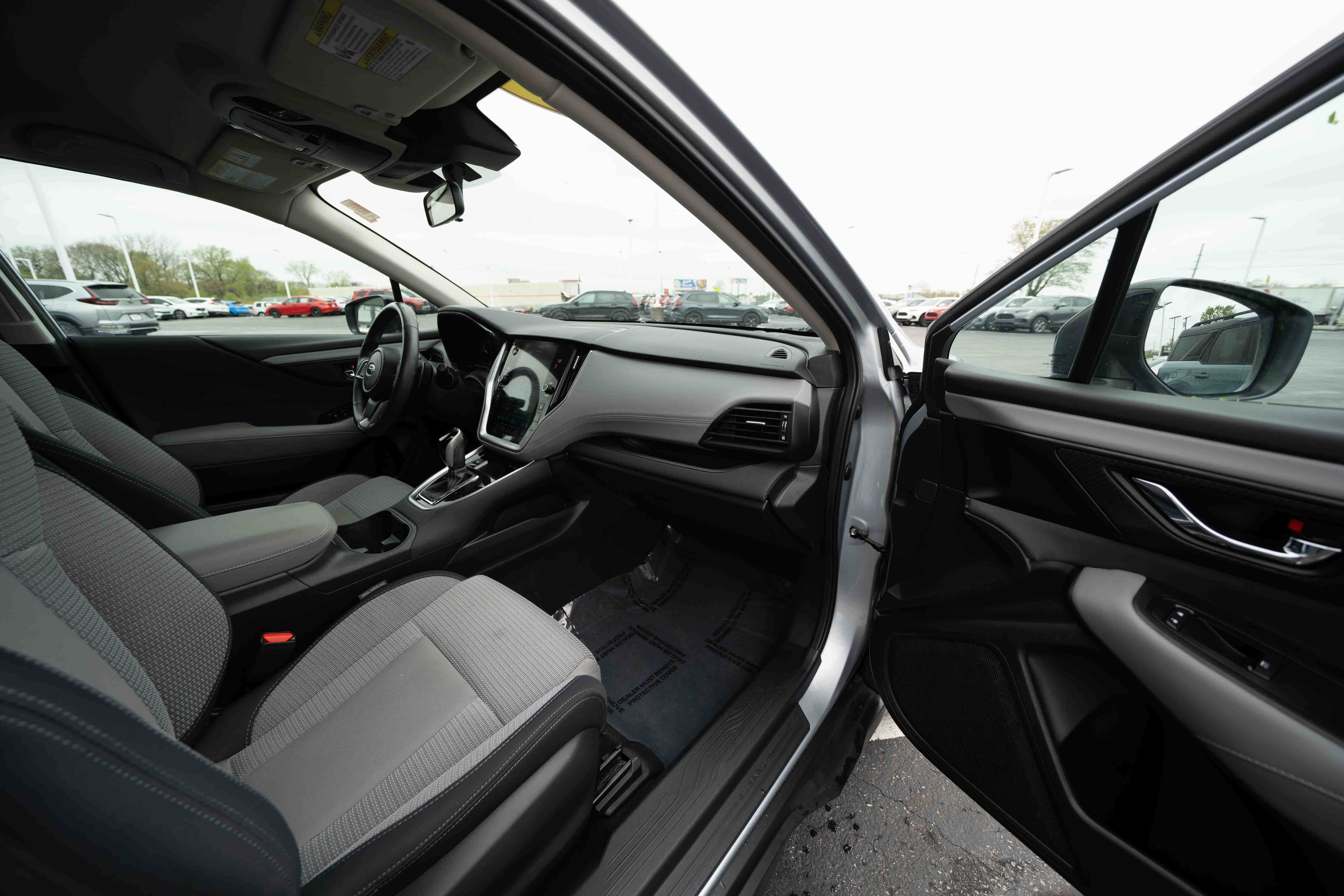 Used 2024 Subaru Outback Premium AWD/4WD image 25