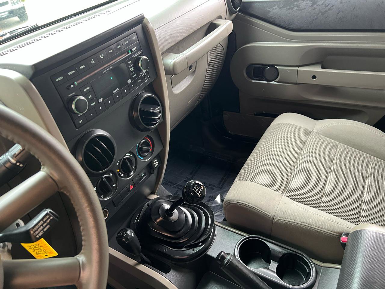 Used 2007 Jeep Wrangler Sahara image 40