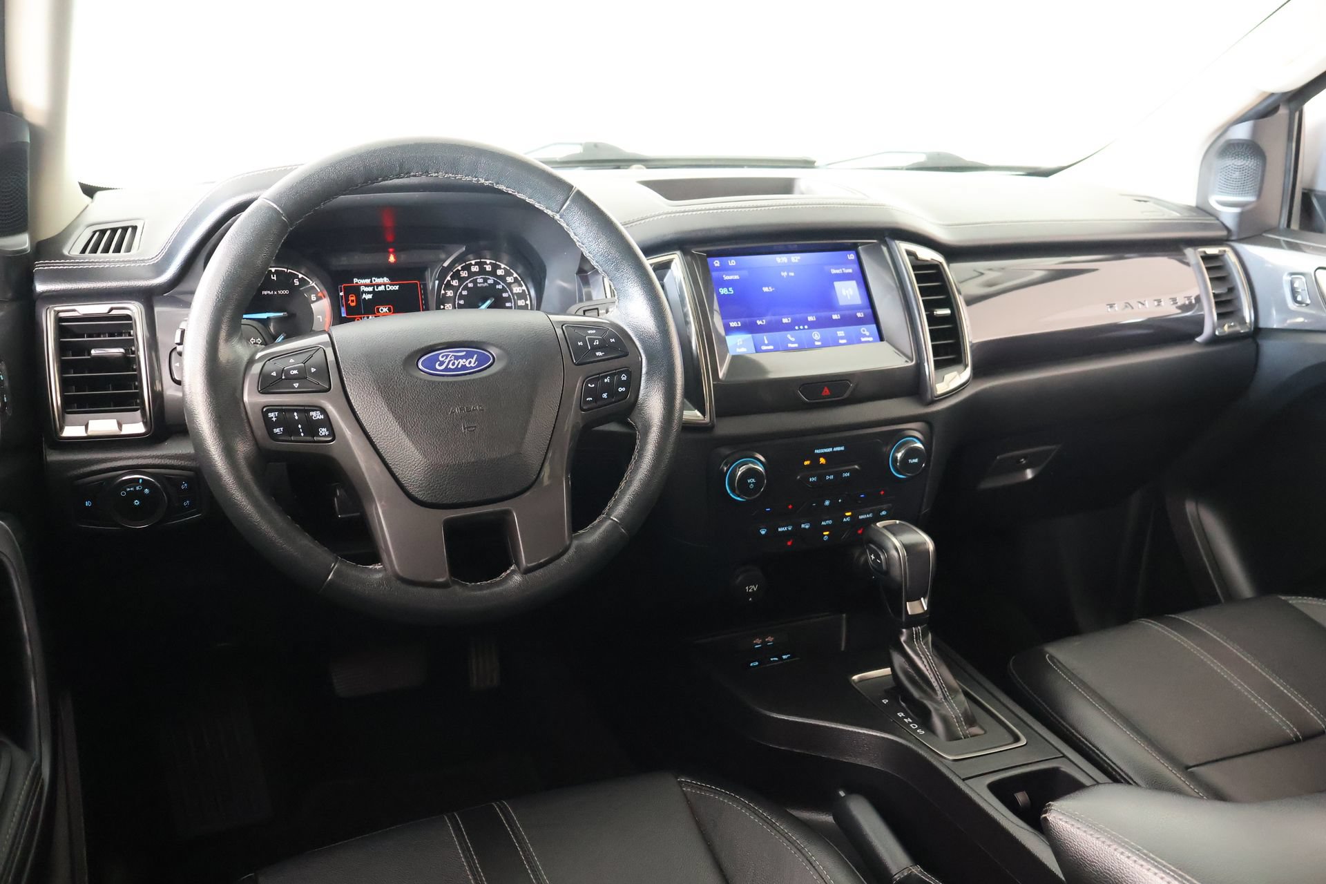Used 2023 Ford Ranger Lariat w/ Technology Package RWD image 2