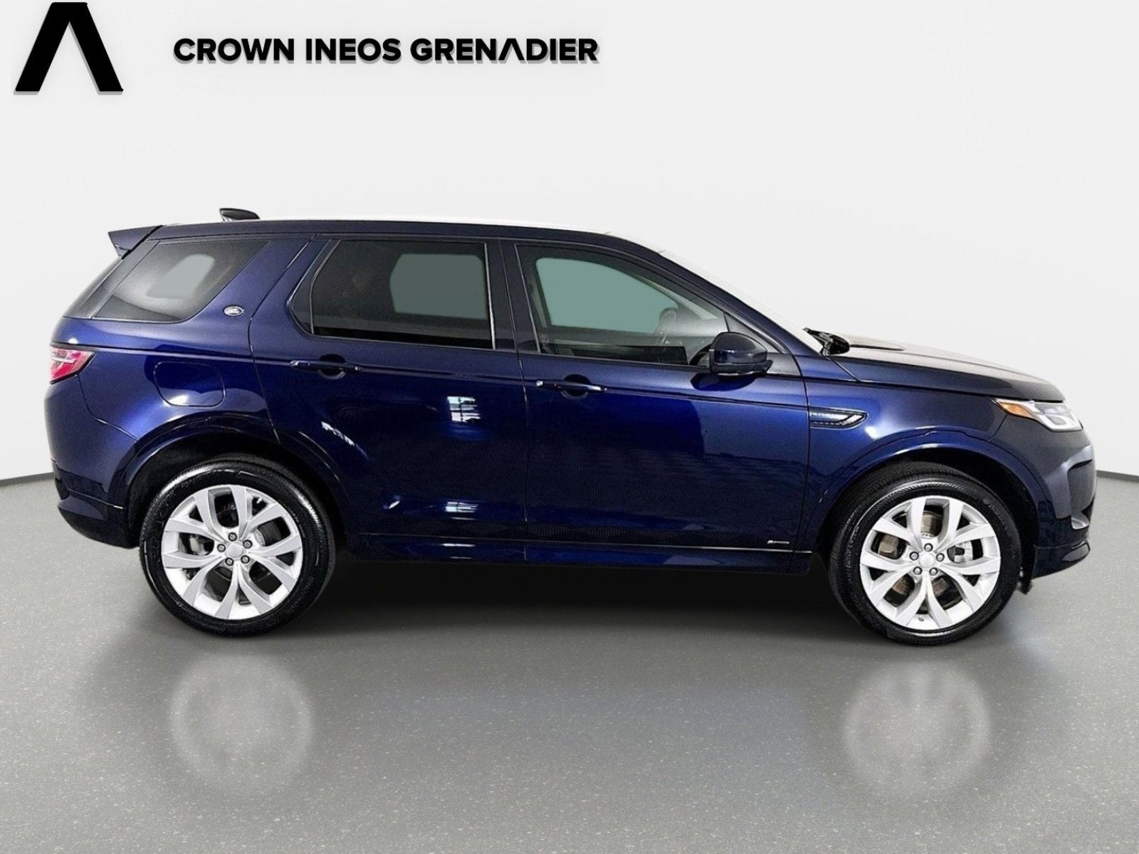 Used 2020 Land Rover Discovery Sport SE R-Dynamic image 5
