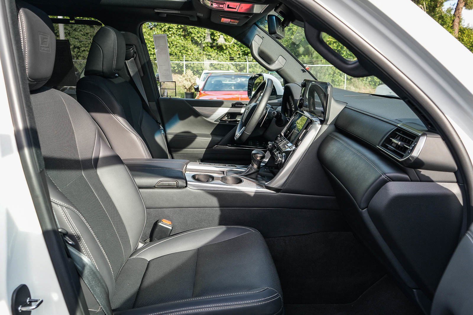 Used 2024 Lexus LX 600 F Sport AWD/4WD image 17