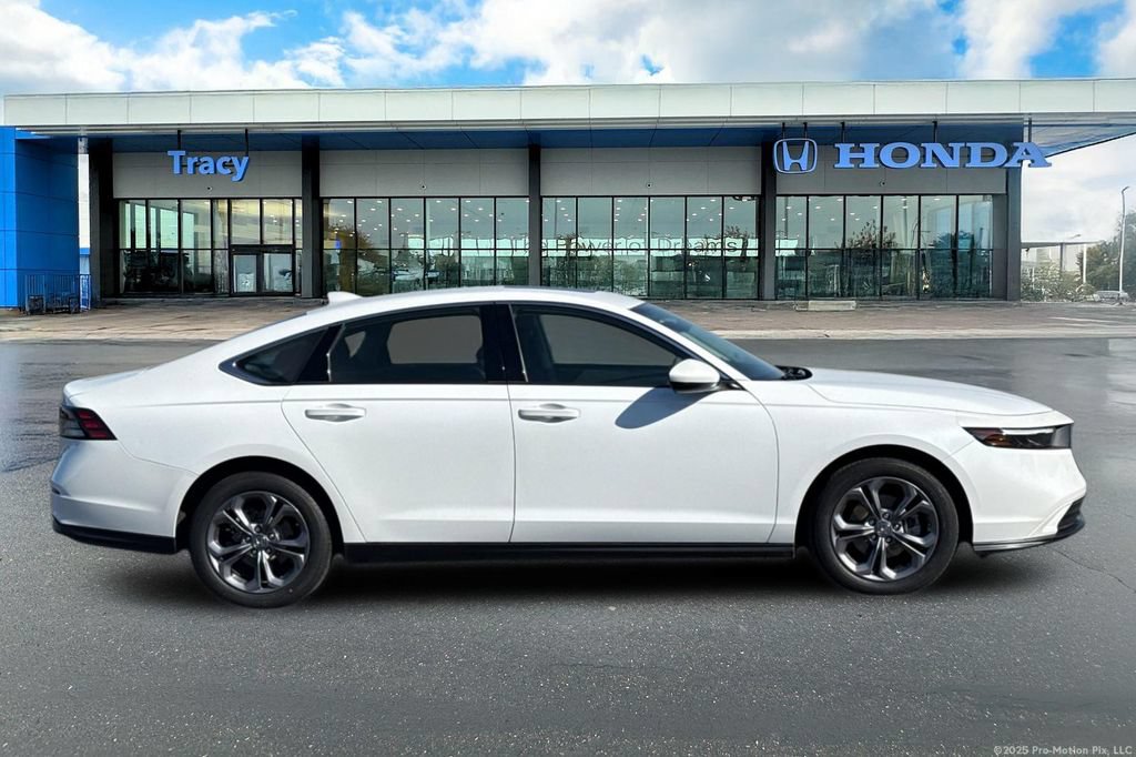 Certified 2023 Honda Accord EX image 4