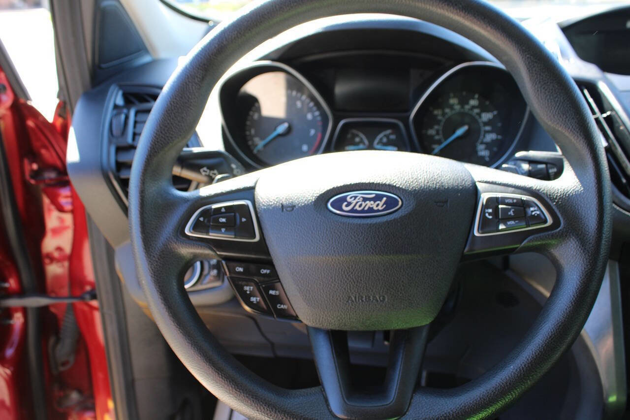 Used 2017 Ford Escape SE image 78