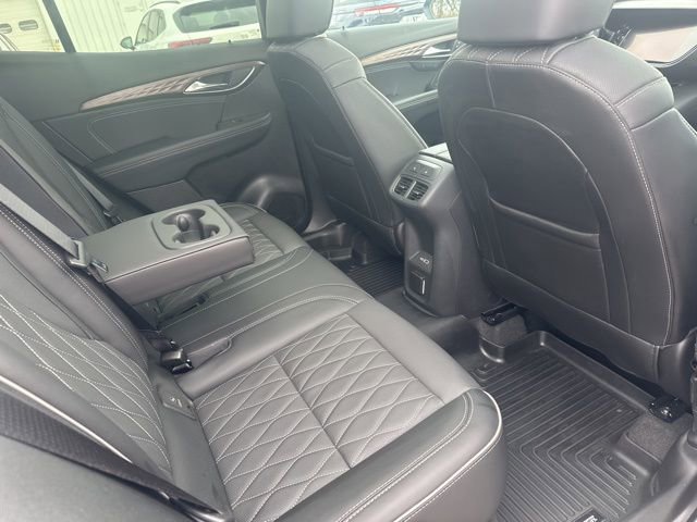Used 2023 Buick Envision Avenir image 37