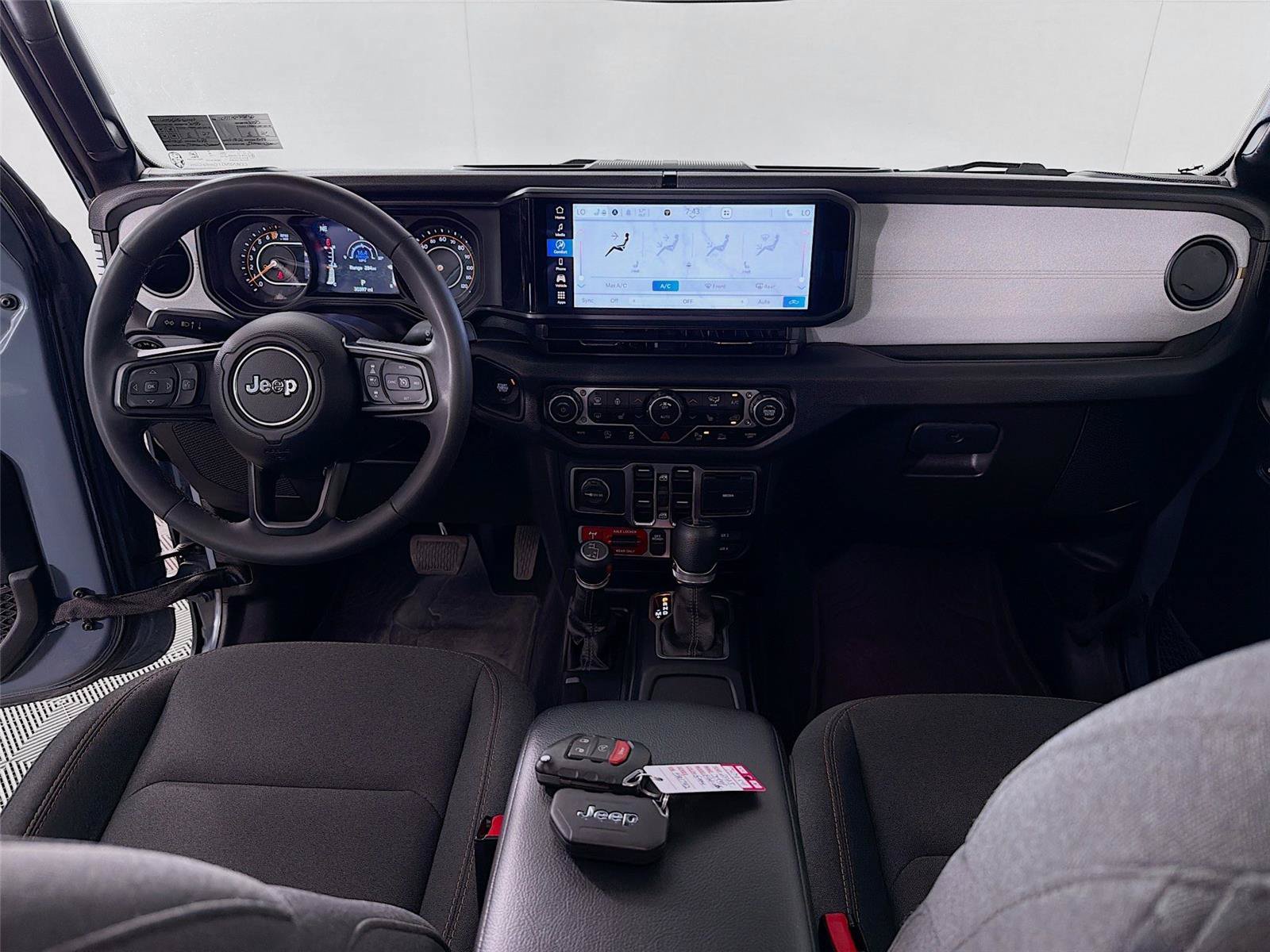 Used 2025 Jeep Gladiator Sport AWD/4WD image 26