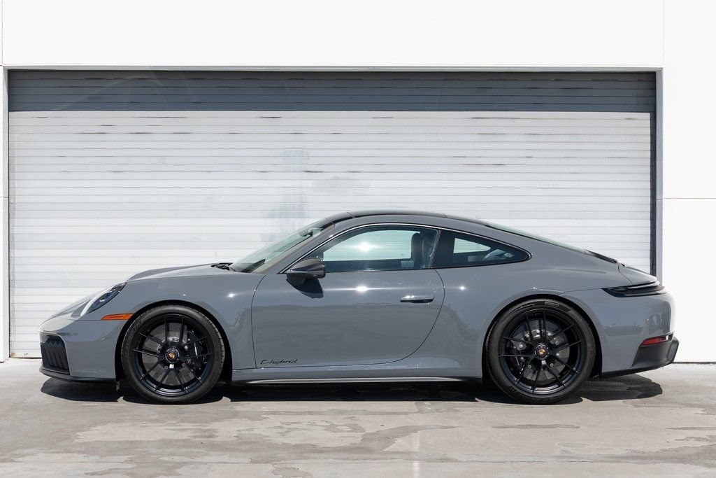 Certified 2025 Porsche 911 Carrera 4 GTS AWD/4WD image 2