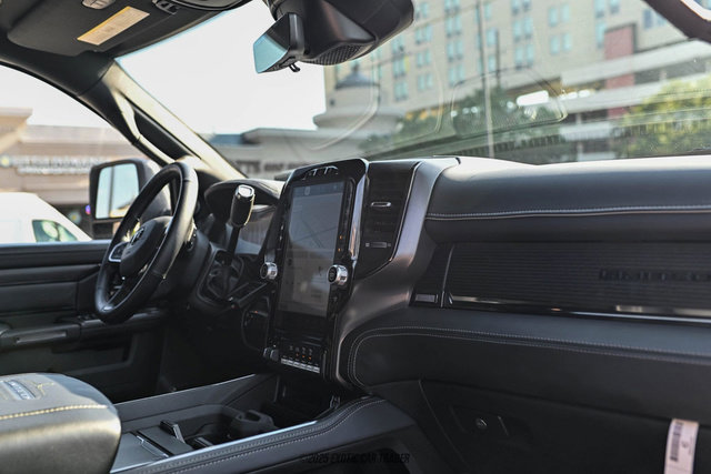 Used 2024 RAM 5500 4x4 Crew Cab image 87