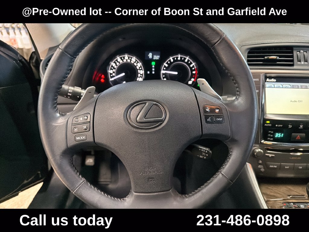 Used 2010 Lexus IS 350C w/ Luxury Pkg RWD image 21